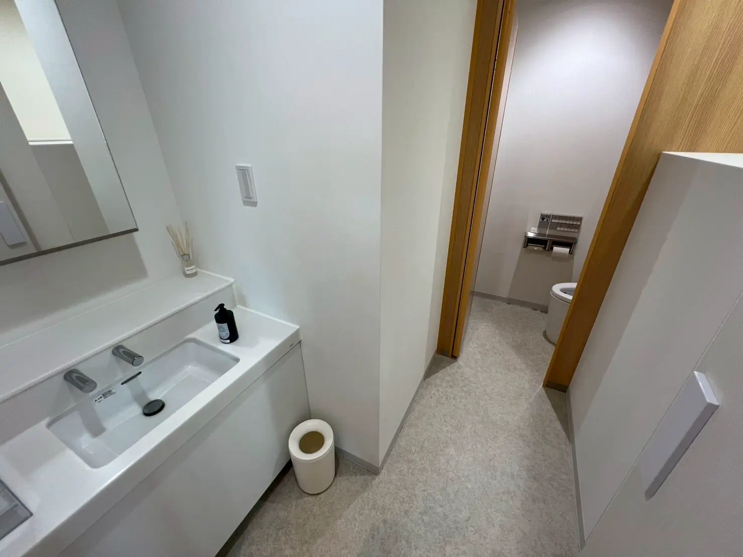 theSILK浅草店のピラティススタジオ内の画像(トイレ)