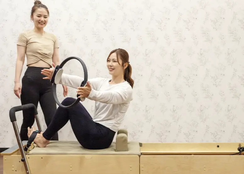 ピラティス&ジム1to1のレッスン風景