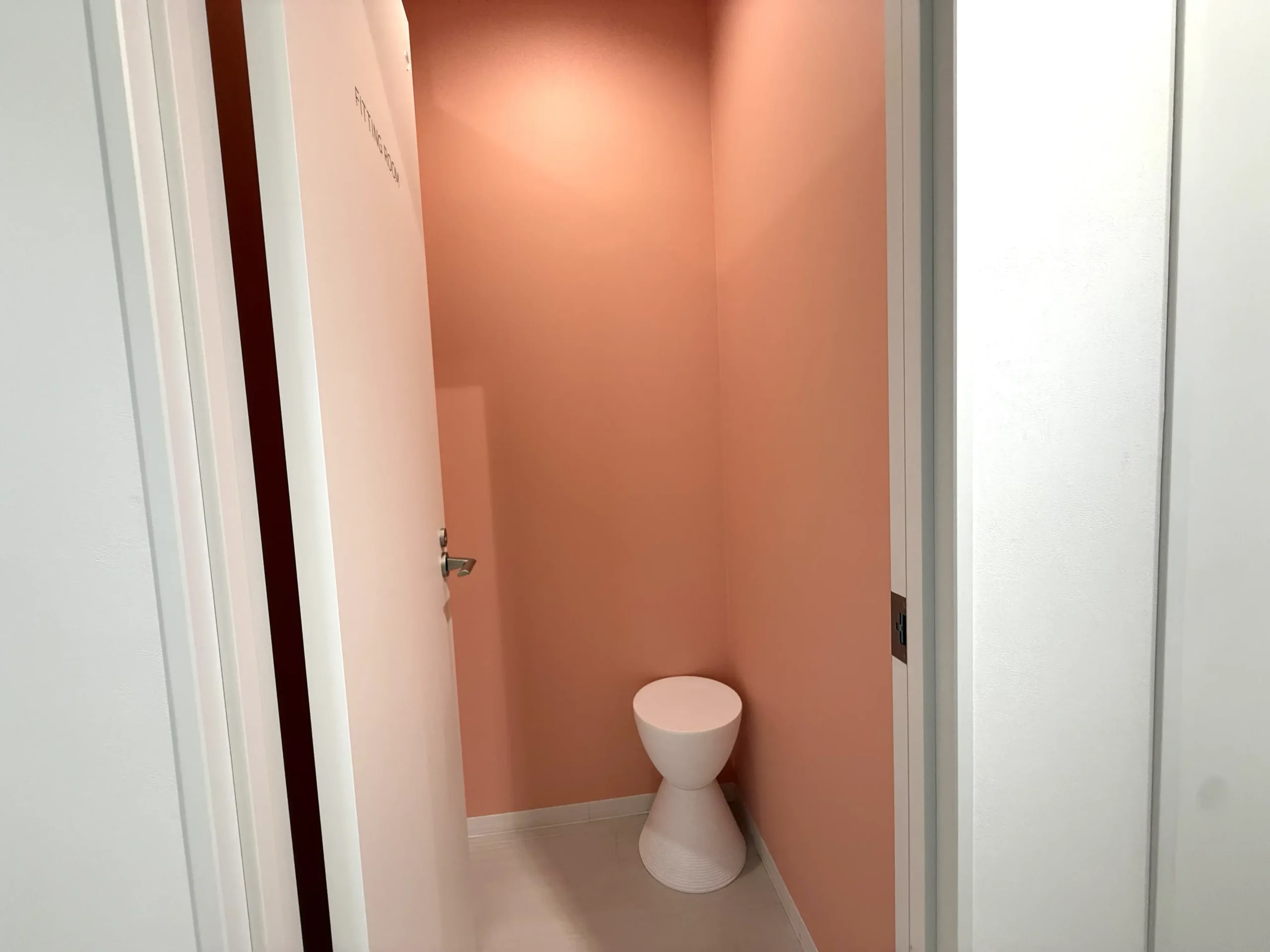 BREST PILATES&BODYMAKE 本郷三丁目店のスタジオ内の画像(更衣室)