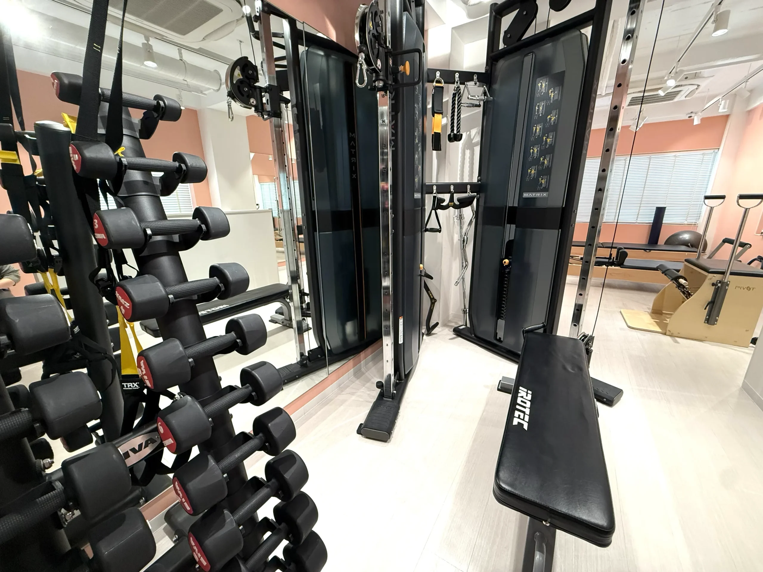 BREST PILATES&BODYMAKE 本郷三丁目店のスタジオ内の画像