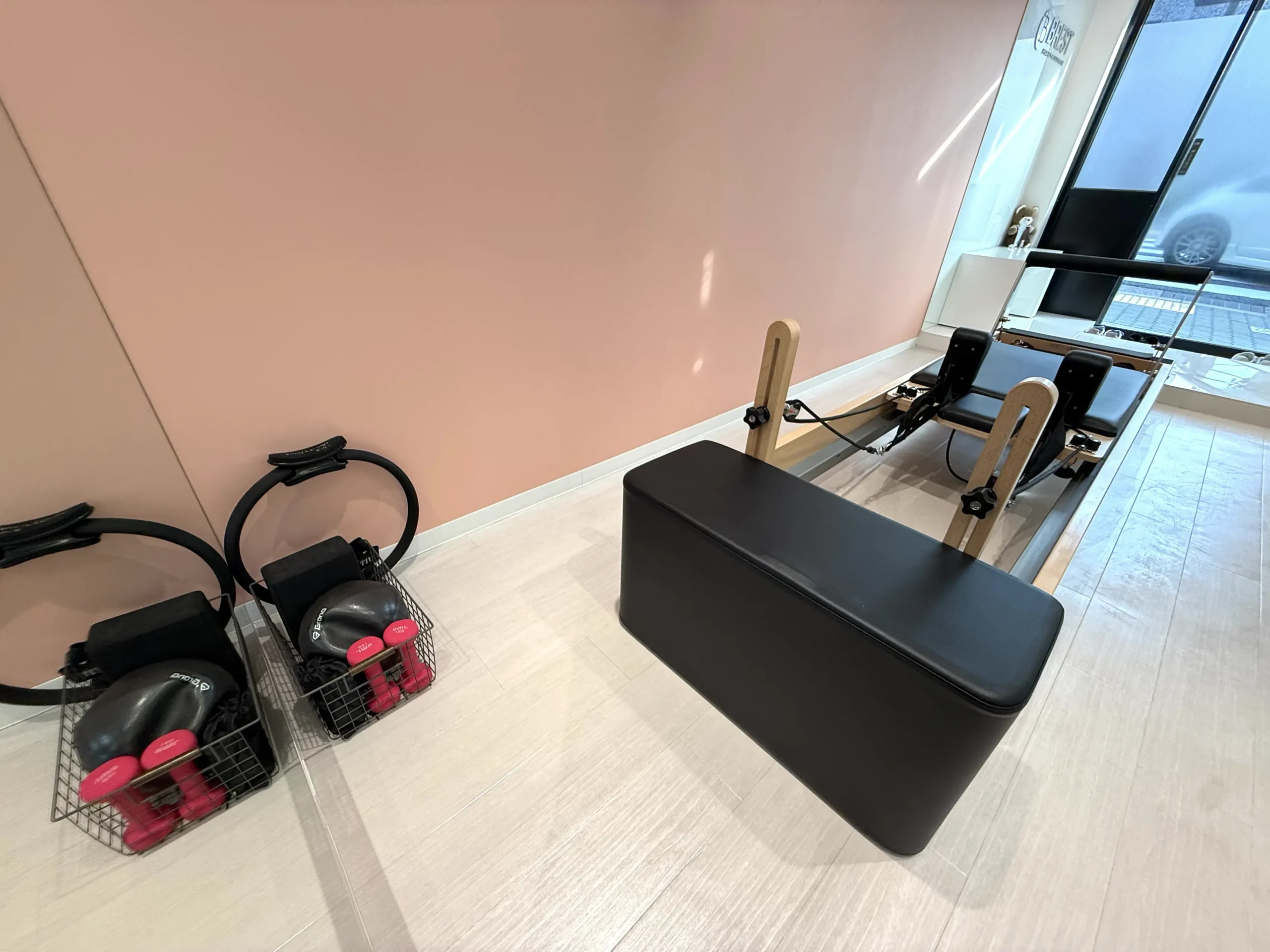 BREST PILATES&BODYMAKE 本郷三丁目店のスタジオ内の画像