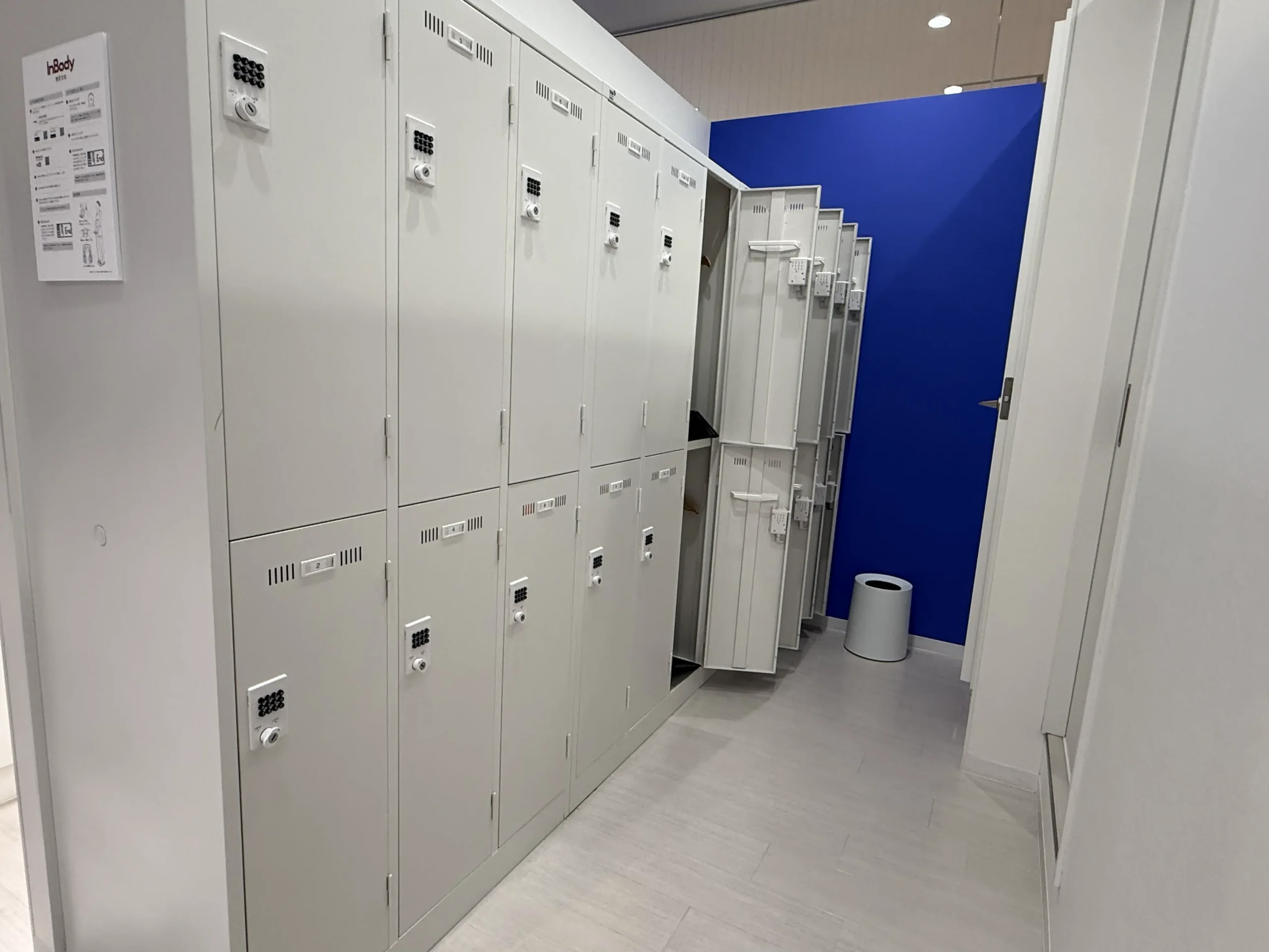 体験当日に撮影したアーバンクラシックピラティス錦糸町のロッカー&更衣室エリア