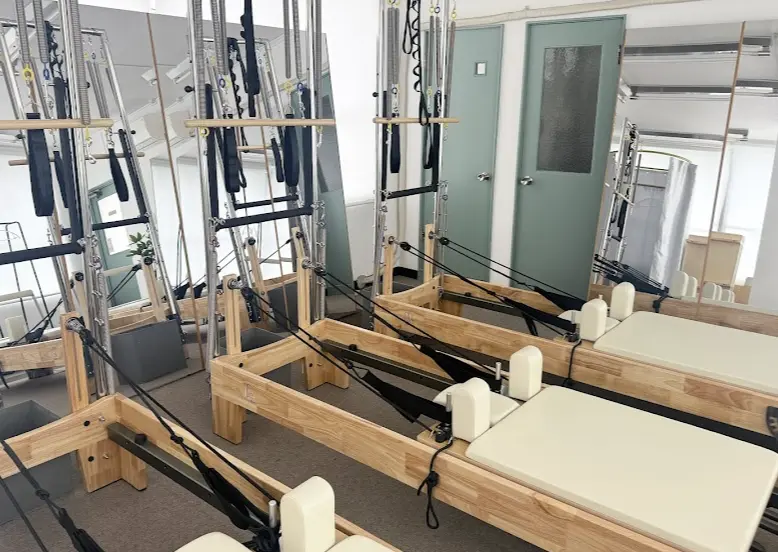 Pilates Mee 新小岩店のスタジオ内