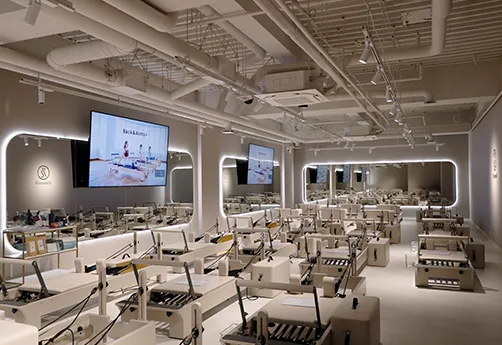 リントスル(Rintosull)上野店のスタジオ内