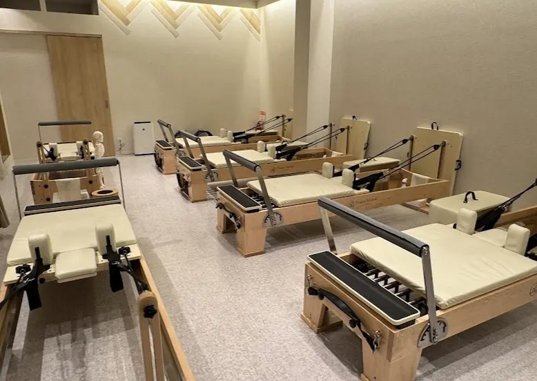 Pilates Mirror 国分寺のスタジオ内