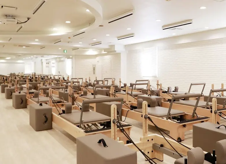 リントスル新宿西口駅前店のスタジオ内